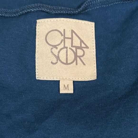 NWOT - Chaser V-Neck Tees - Size Medium - Picture 5 of 8